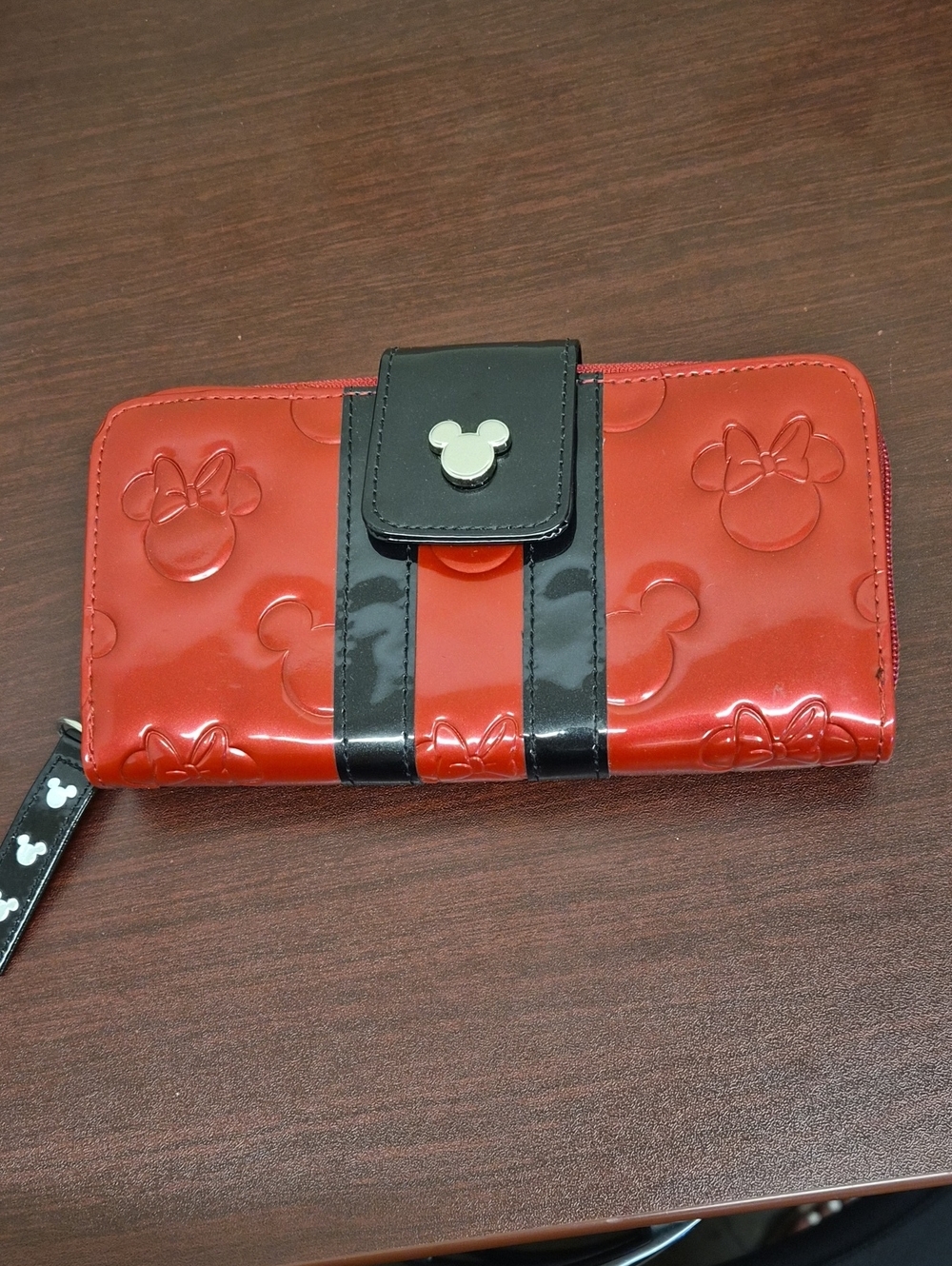Minnie Mouse Red & Black Zip-Around Wallet